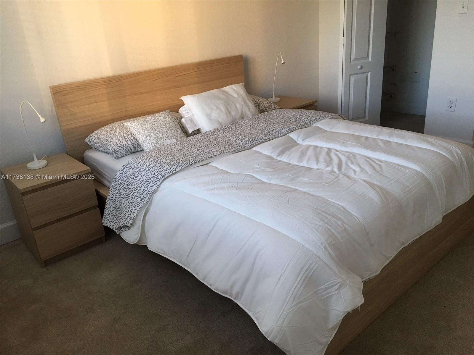 VALENCIA CONDO - Residential Lease