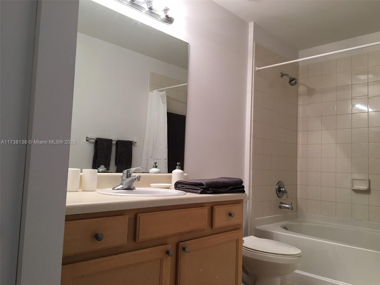 VALENCIA CONDO - Residential Lease