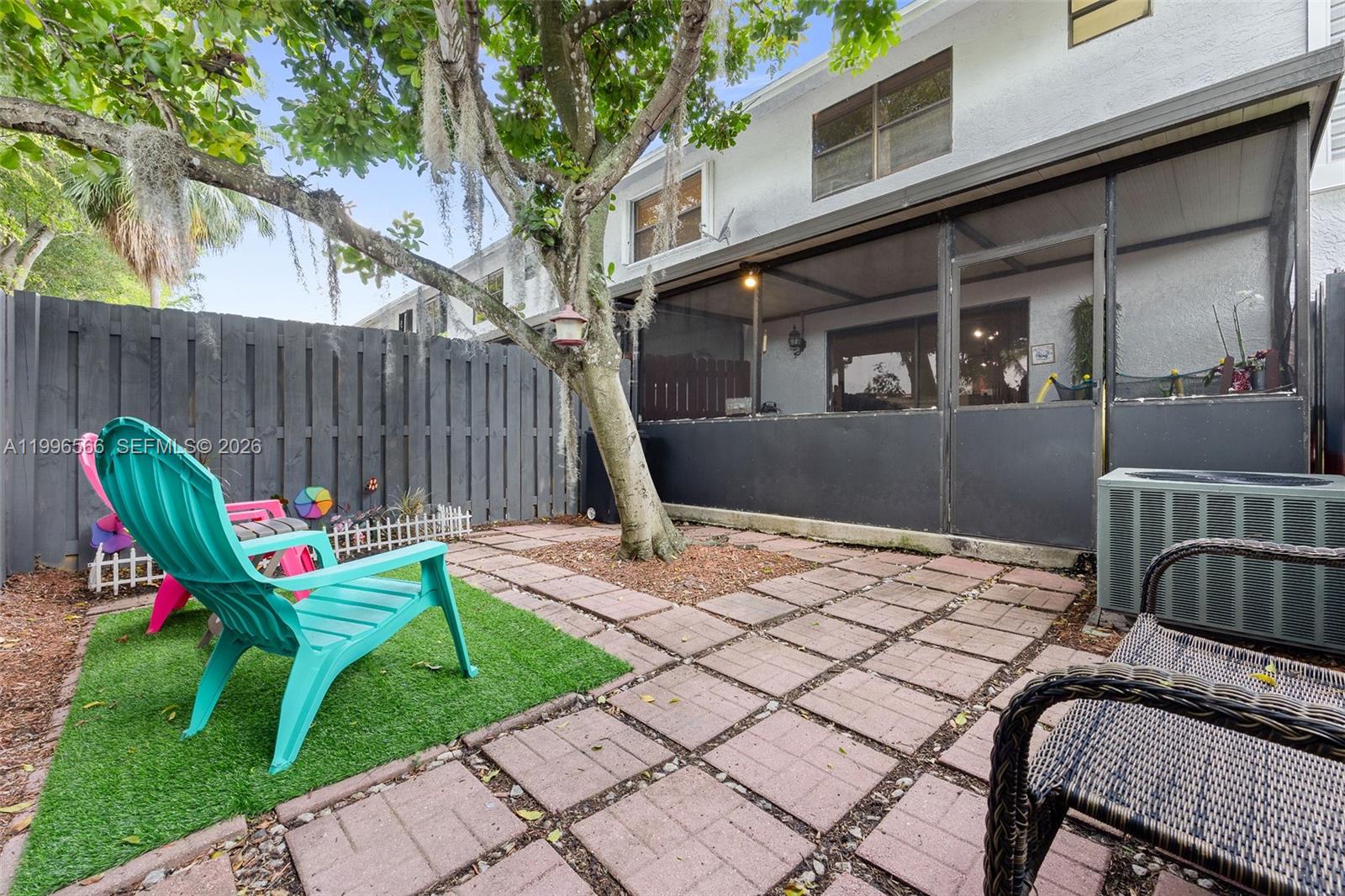 PEMBROKE POINTE SEC ONE - Residential