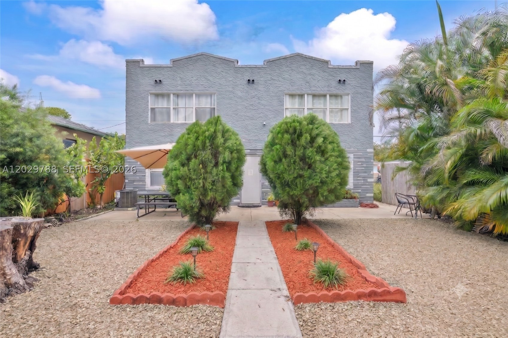 HOLLYWOOD - Residential Income