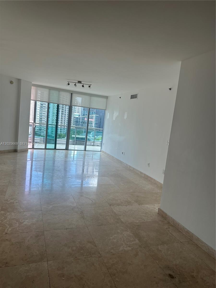 WIND CONDO - Residential Lease