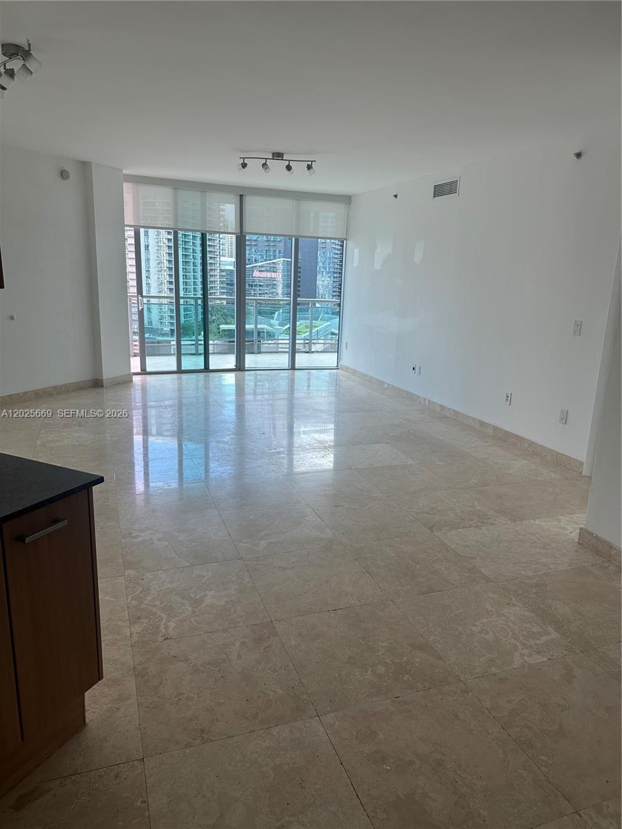 WIND CONDO - Residential Lease