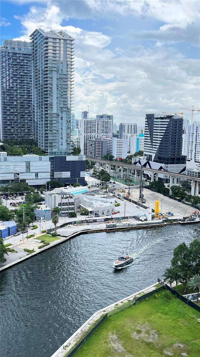 WIND CONDO - Residential Lease