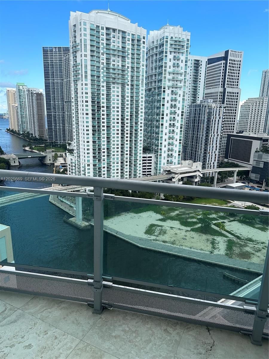 WIND CONDO - Residential Lease