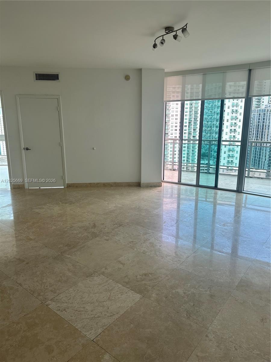 WIND CONDO - Residential Lease