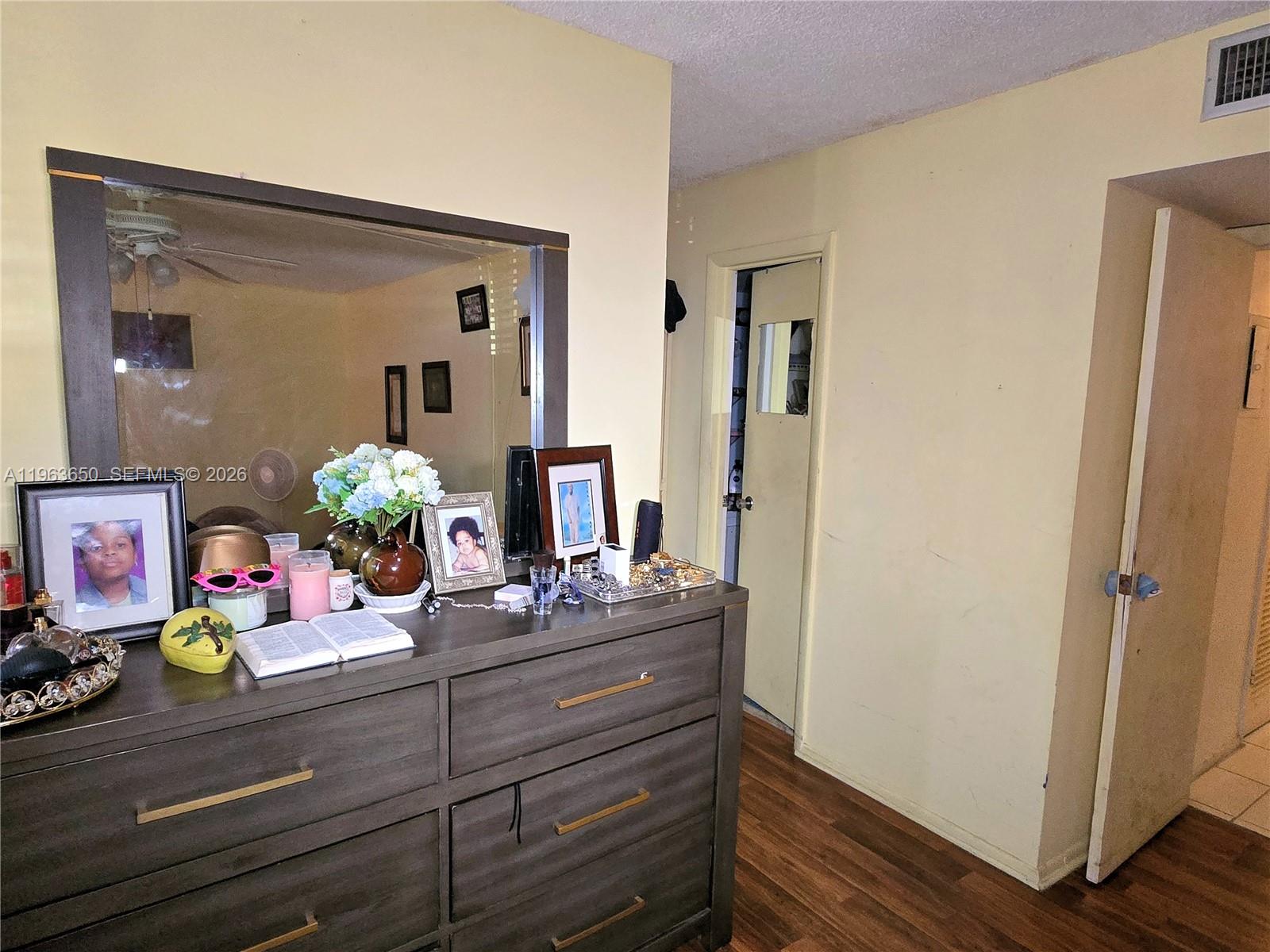 LAKE PARK CONDO NO 1 - BL - Residential