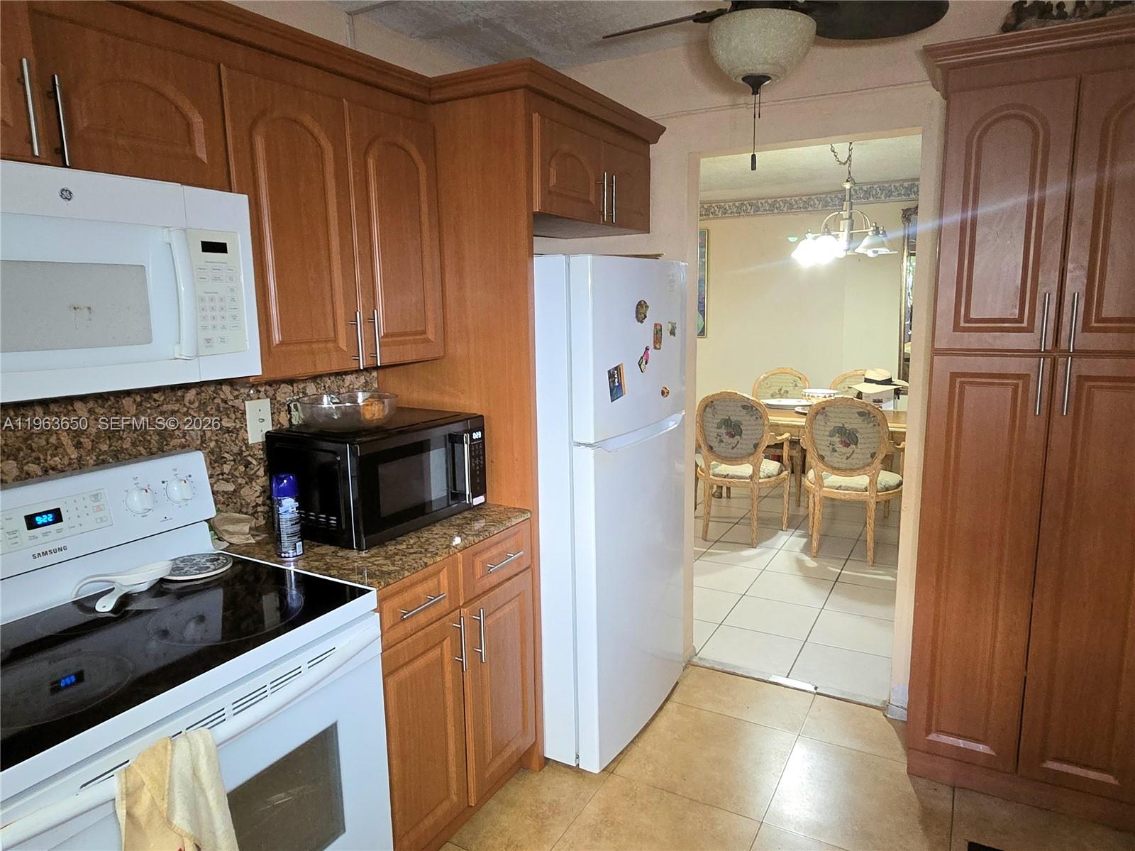 LAKE PARK CONDO NO 1 - BL - Residential