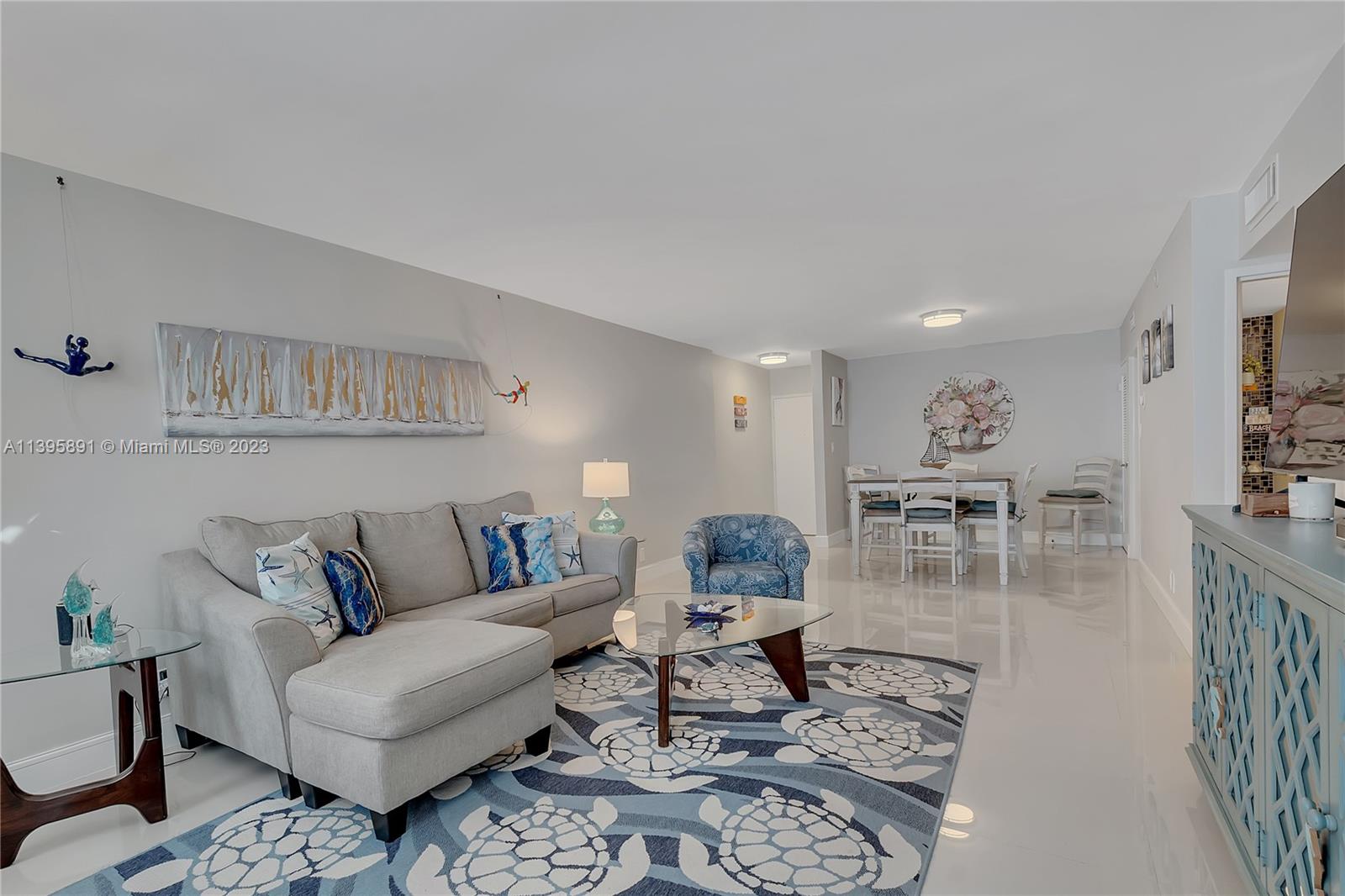 FOUR WINDS CONDO - Residential Lease