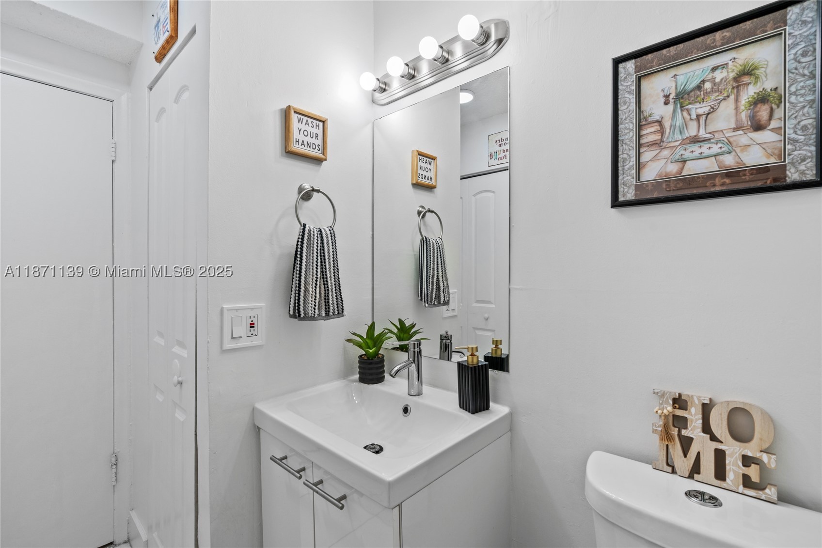 KENDALL LKS E LAKEVIEW TH - Residential