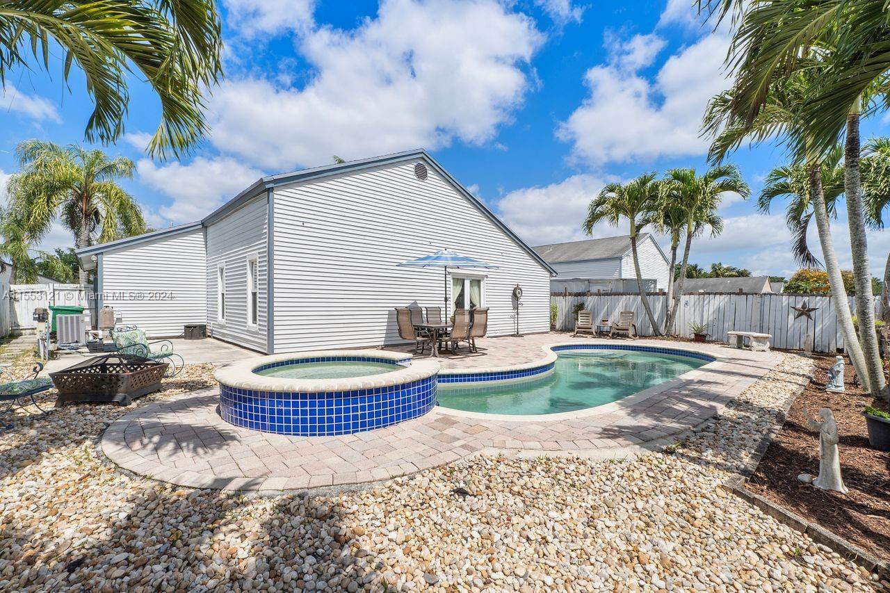 FAMILY HOMES - Residential