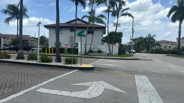 MIRA VILLAS CONDO - Residential