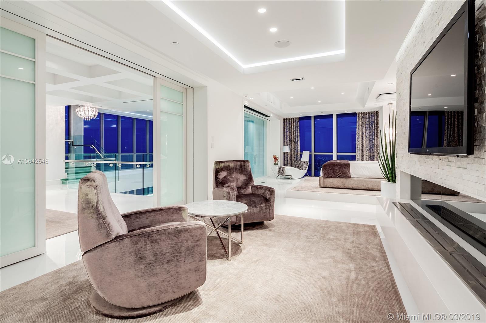 MARQUIS CONDO - Residential