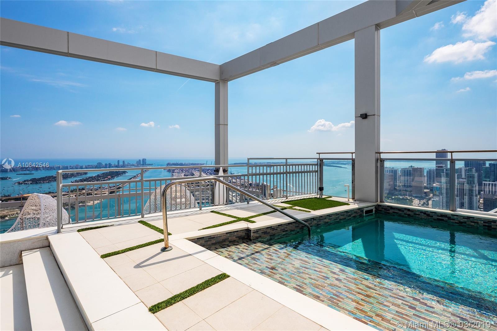 MARQUIS CONDO - Residential