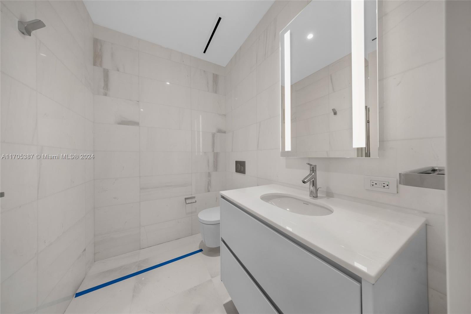 Aston Martin Residences - Residential