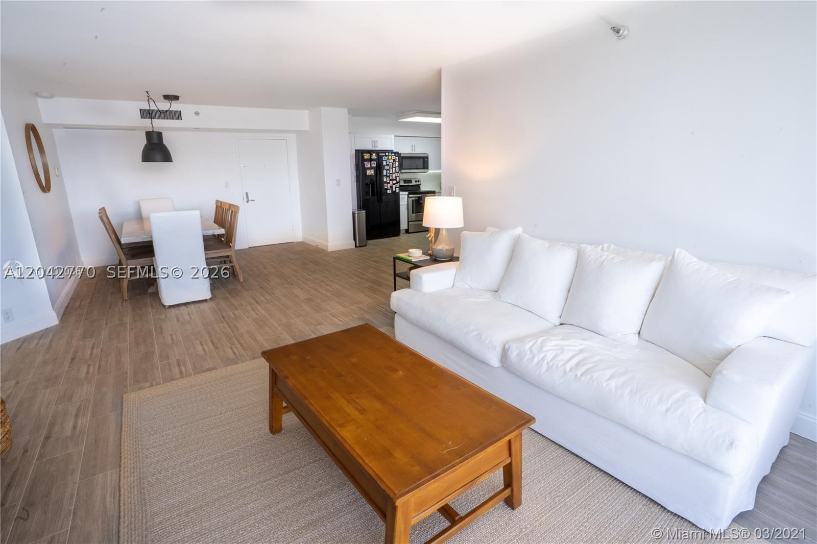 MYSTIC POINTE TOWER 500 C - Residential