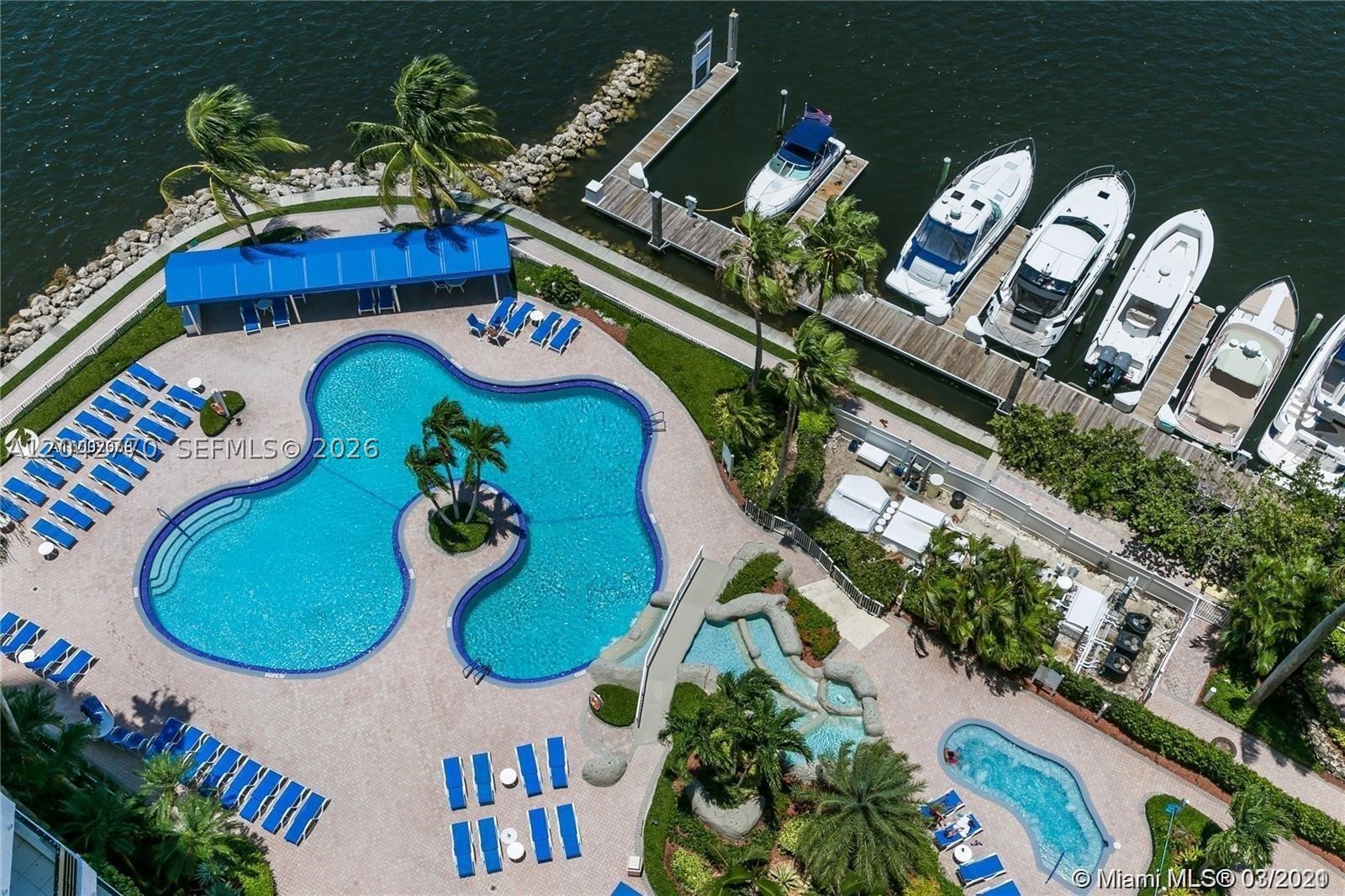 MYSTIC POINTE TOWER 500 C - Residential