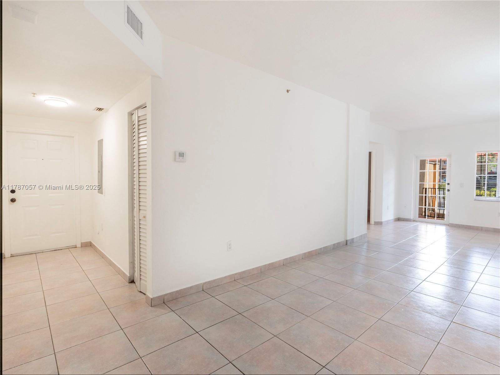 POINCIANA LAKES VILLAS CO - Residential