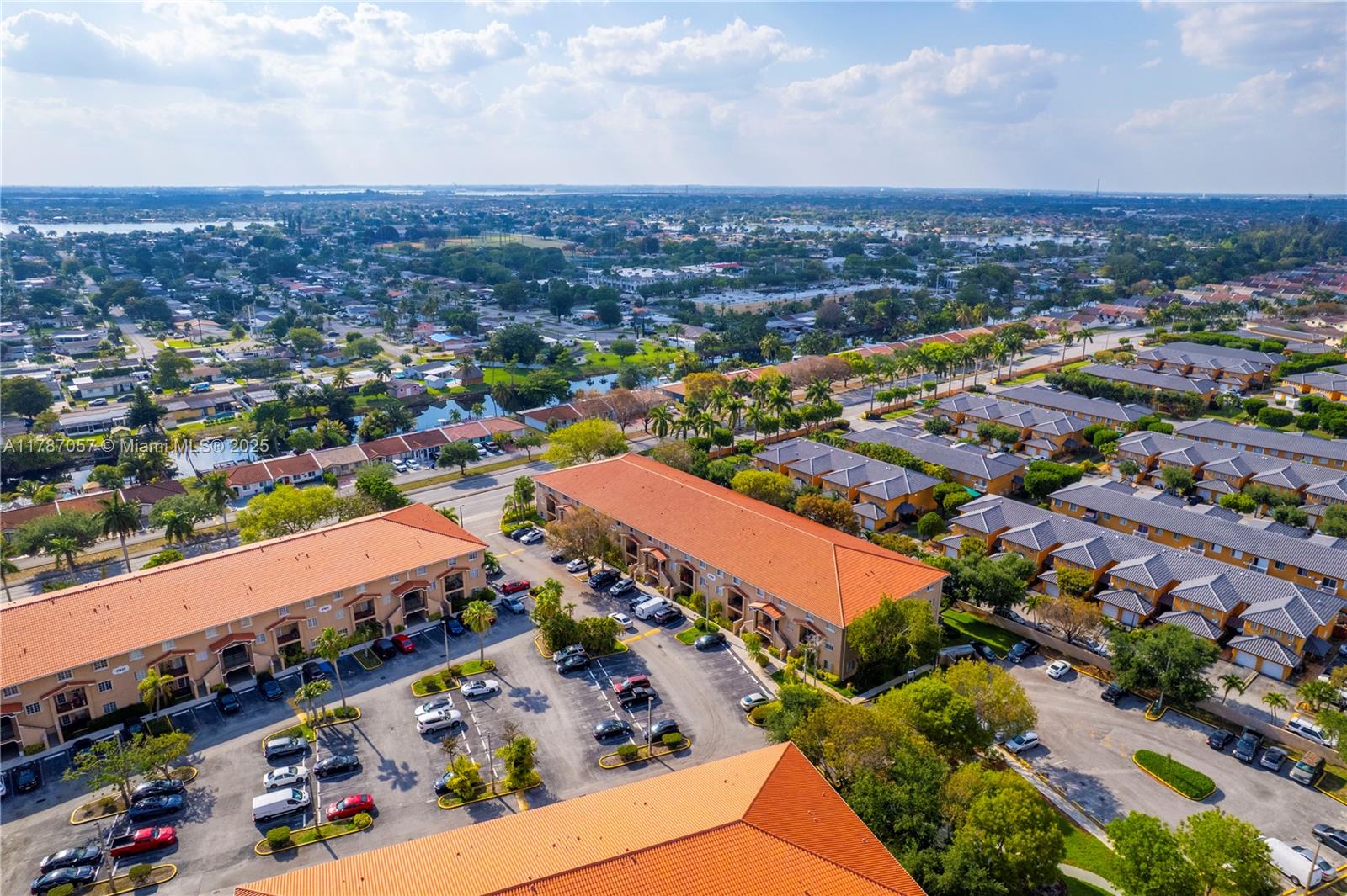 POINCIANA LAKES VILLAS CO - Residential