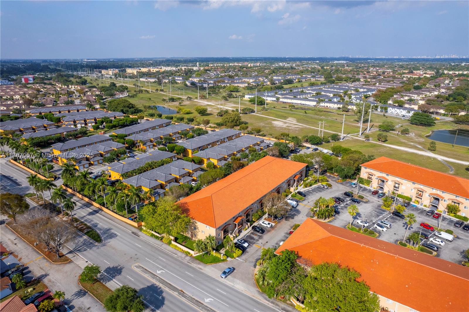 POINCIANA LAKES VILLAS CO - Residential