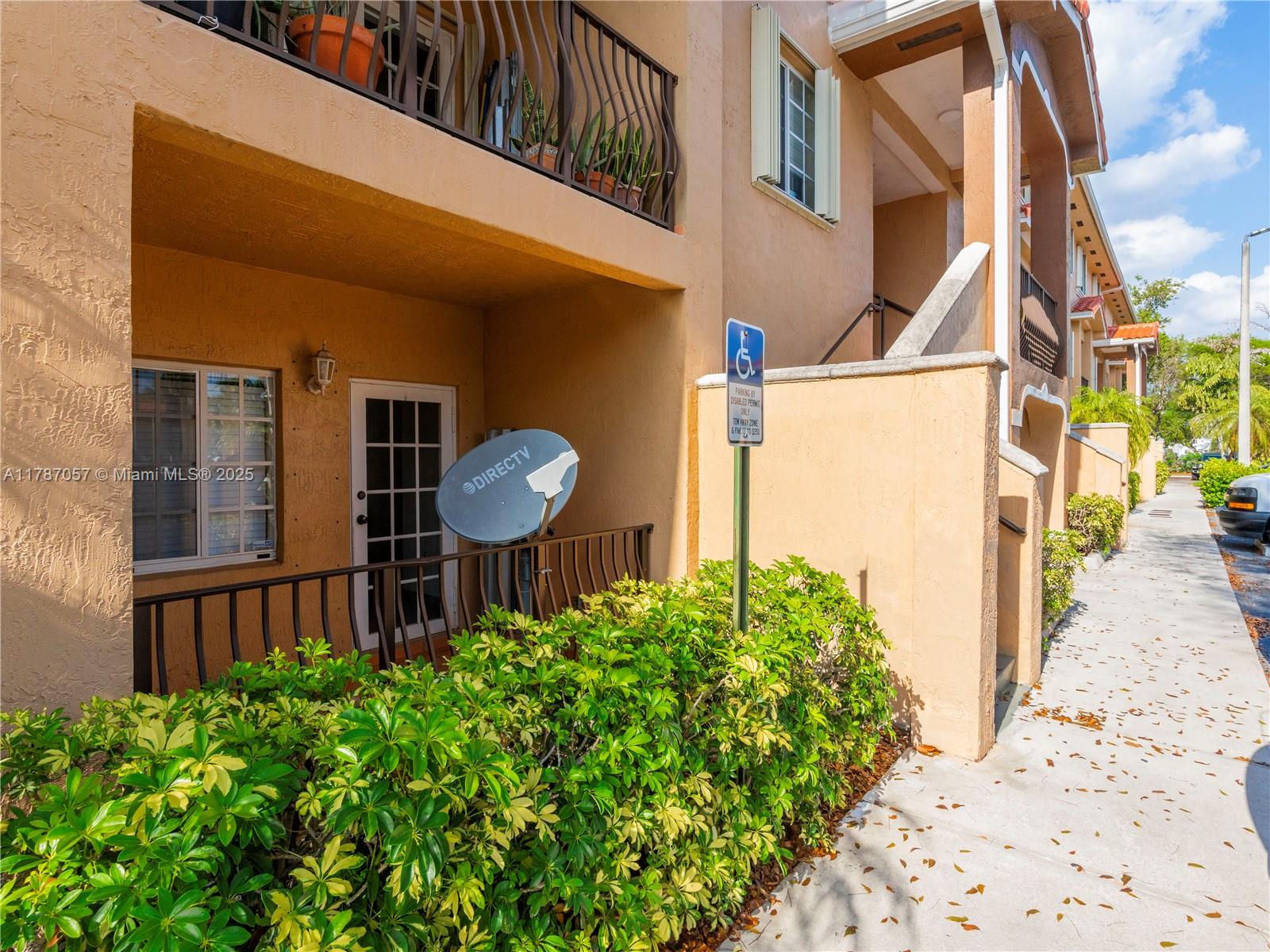POINCIANA LAKES VILLAS CO - Residential