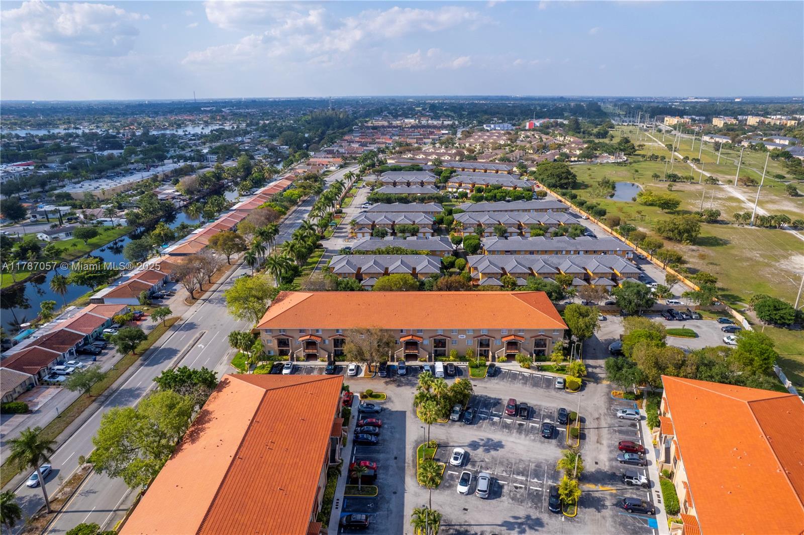 POINCIANA LAKES VILLAS CO - Residential