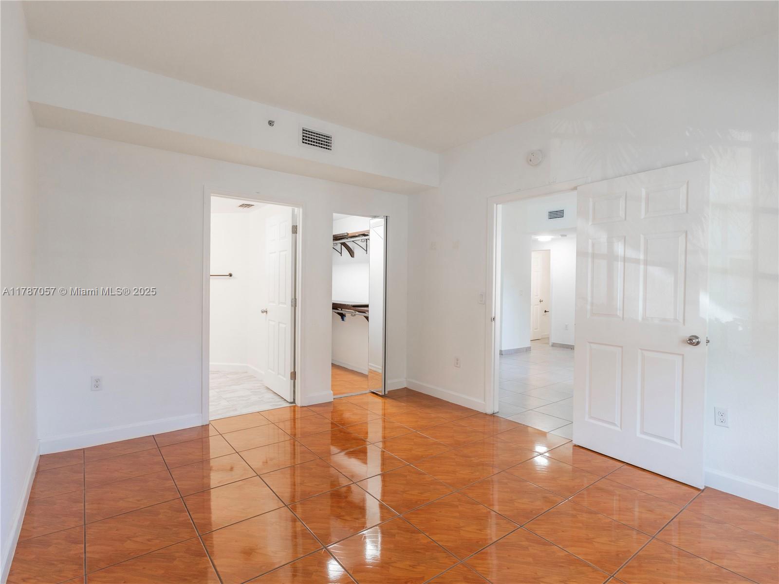 POINCIANA LAKES VILLAS CO - Residential