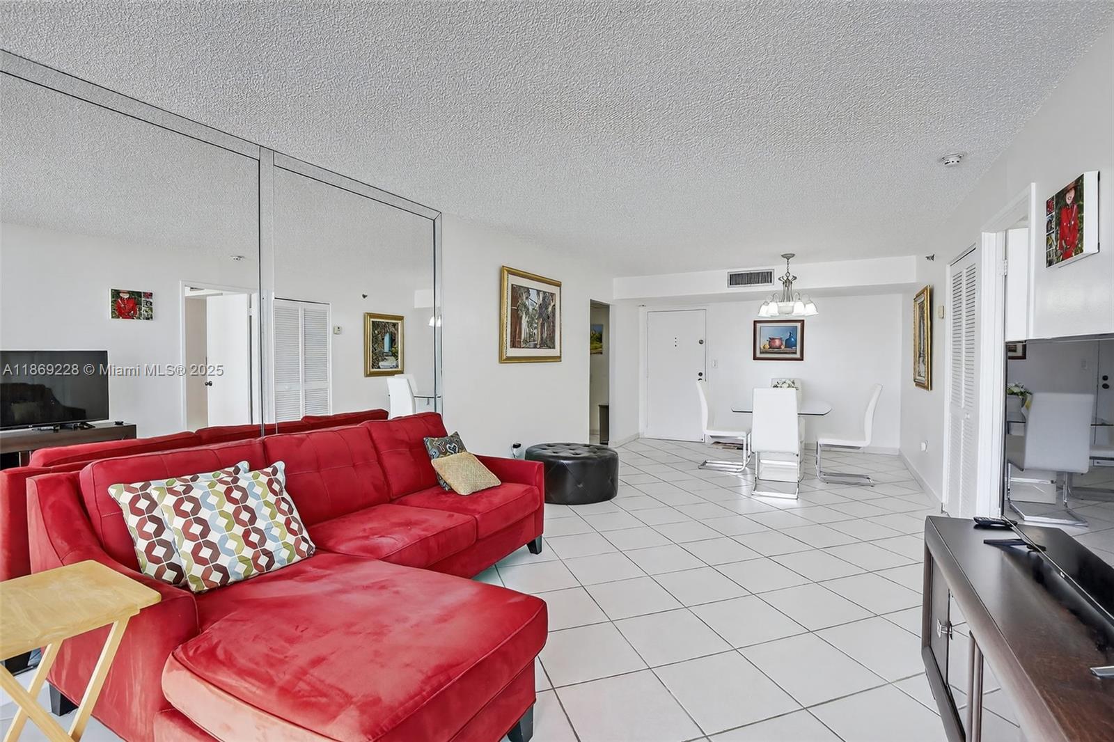 WINSTON TOWERS 600 CONDO - Residential
