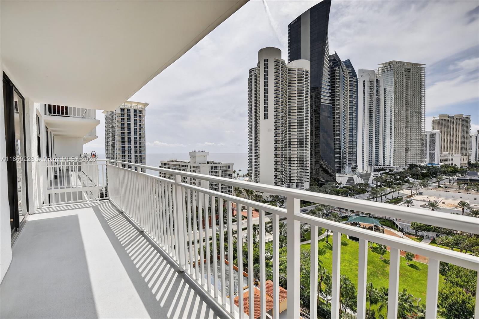 WINSTON TOWERS 600 CONDO - Residential