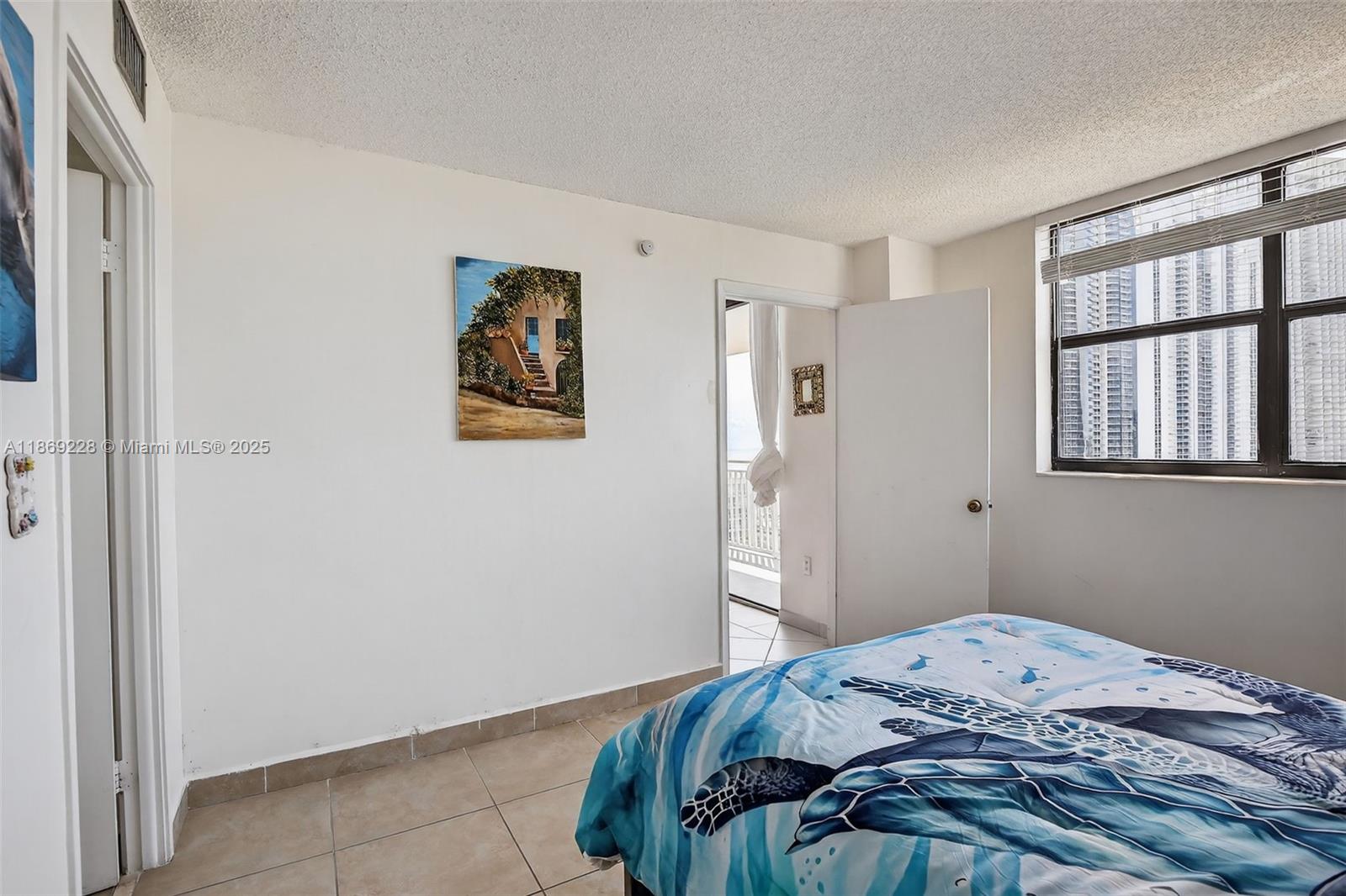 WINSTON TOWERS 600 CONDO - Residential