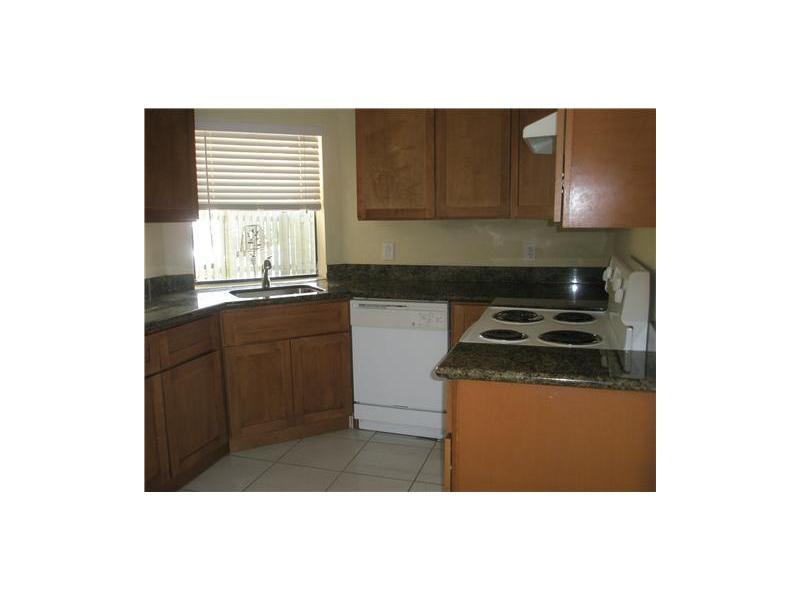 LAKES MEADOW VILG HOMES C - Residential Lease
