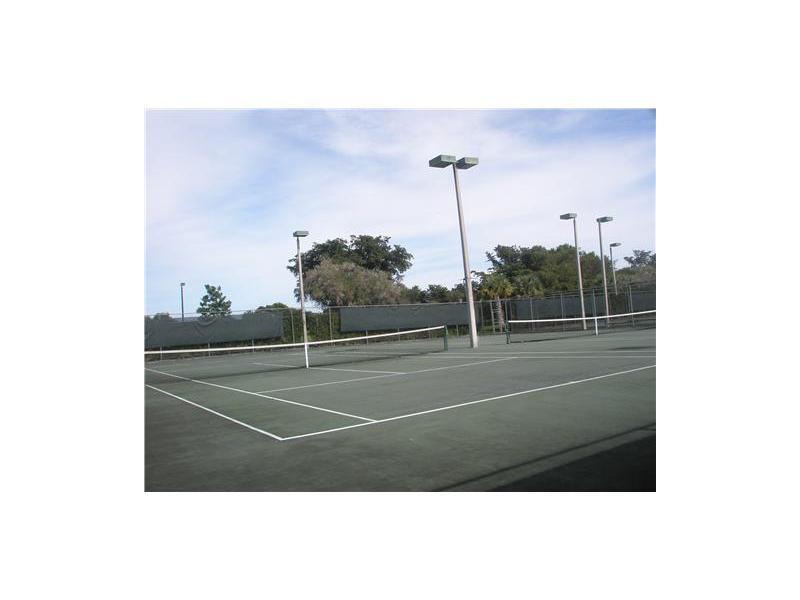LAKES MEADOW VILG HOMES C - Residential Lease