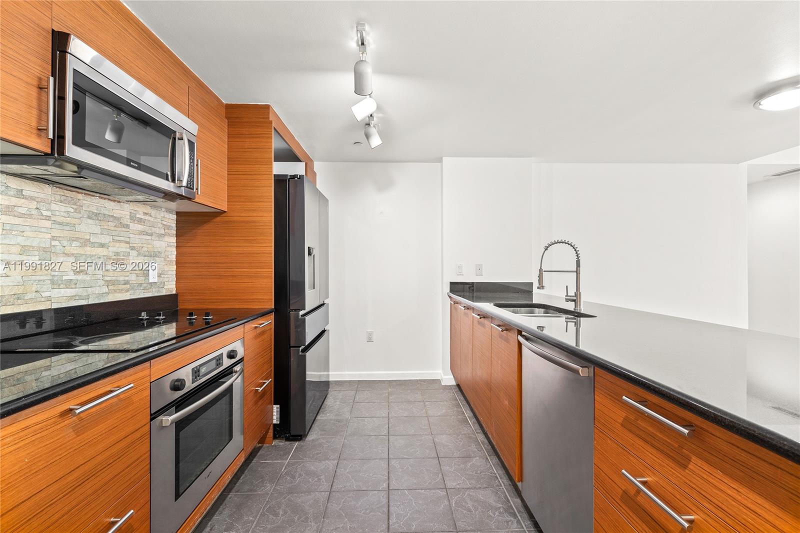 50 BISCAYNE CONDO - Residential