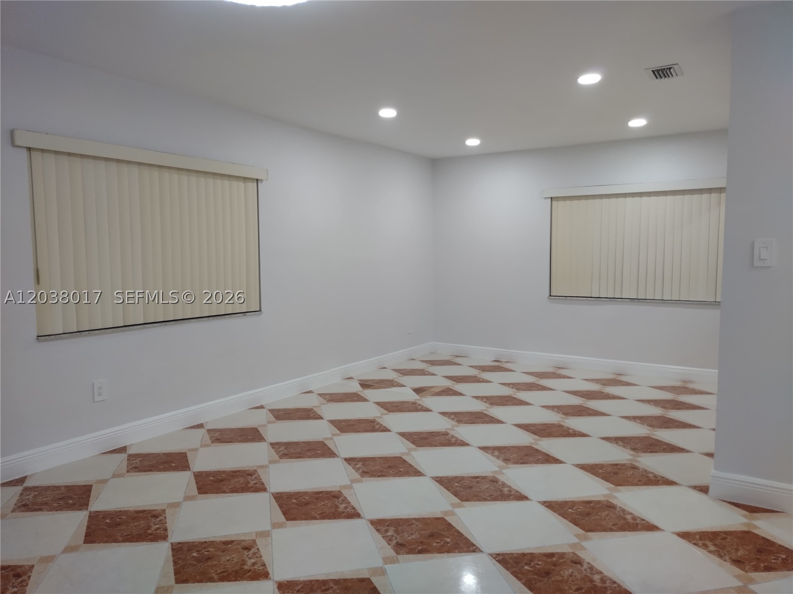NORWOOD SUB - Residential Lease