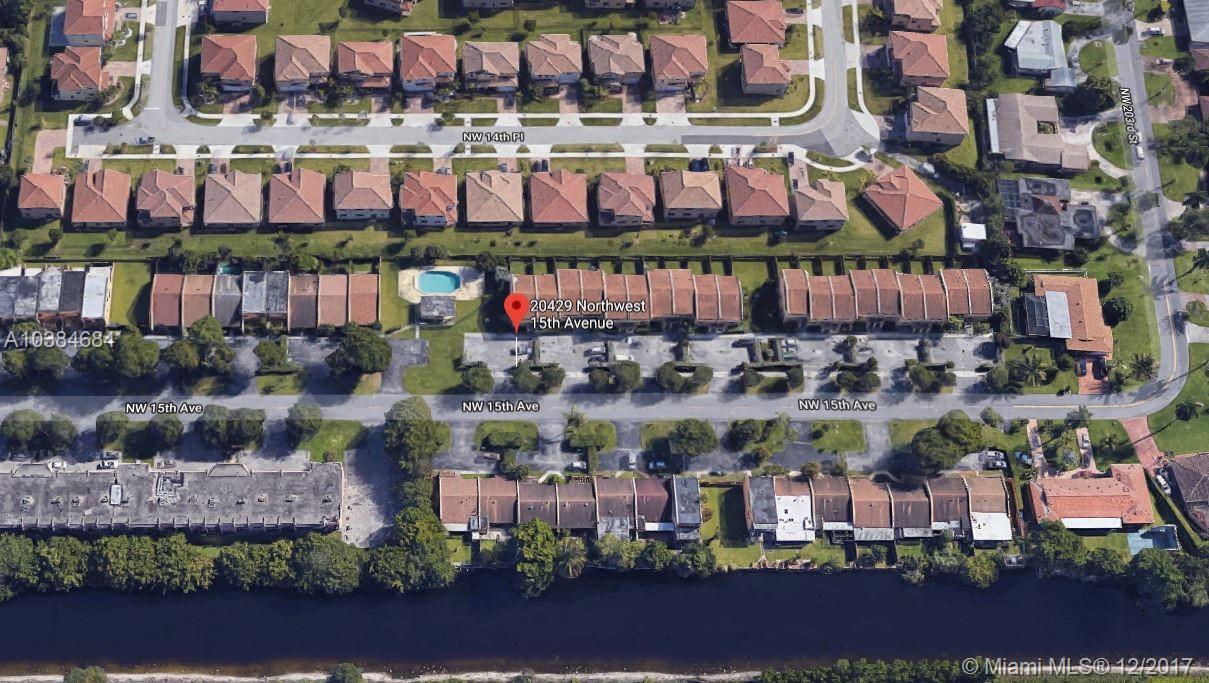 COUNTRY CLUB VILLAS TH CO - Residential Lease