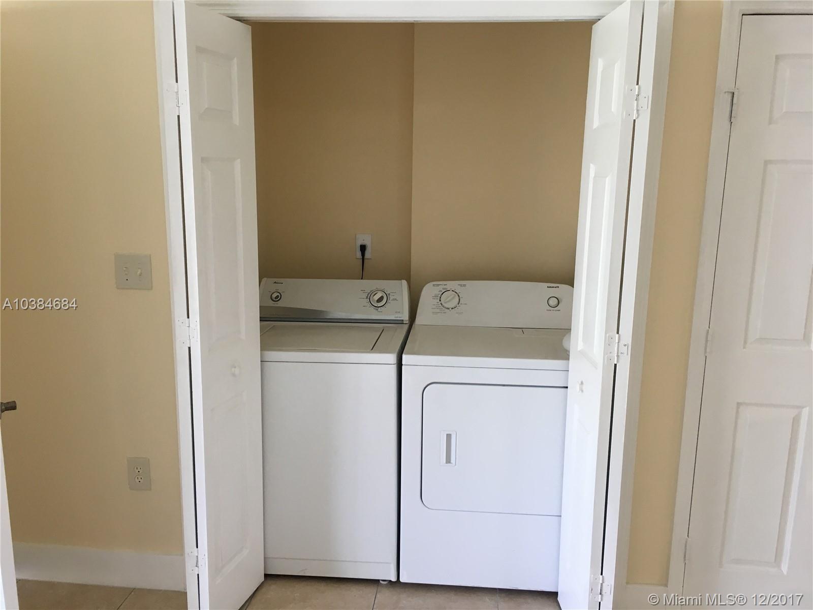 COUNTRY CLUB VILLAS TH CO - Residential Lease