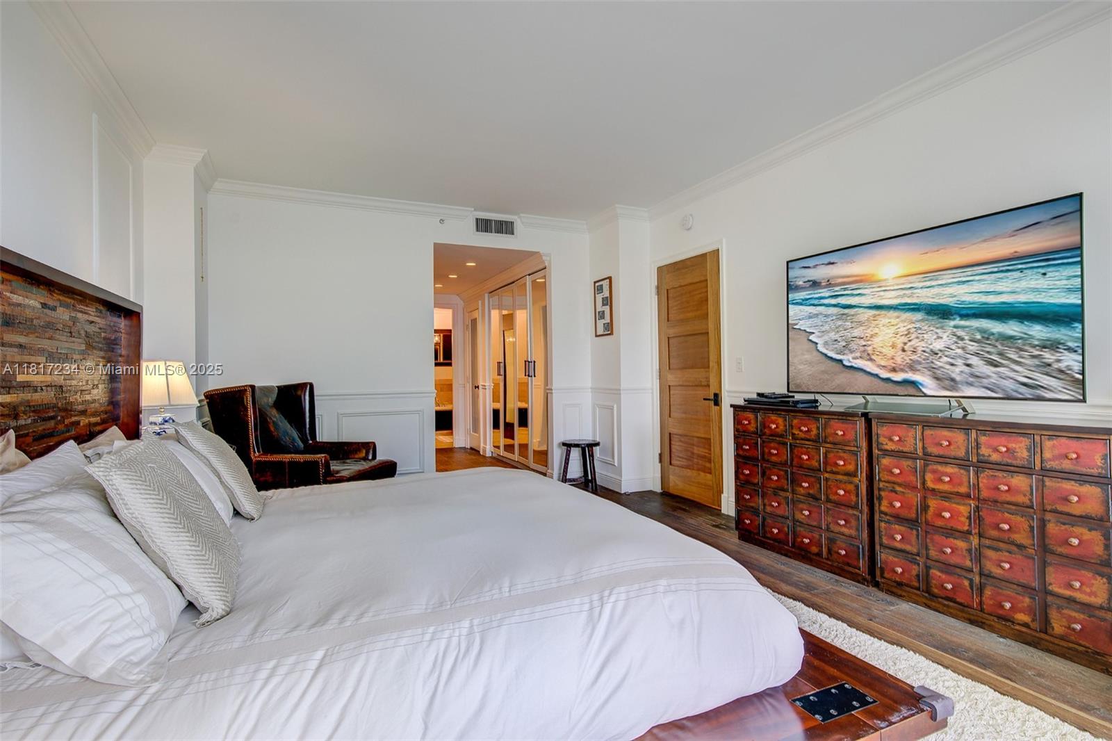 THE TOWER RESIDENCES COND - Residential Lease