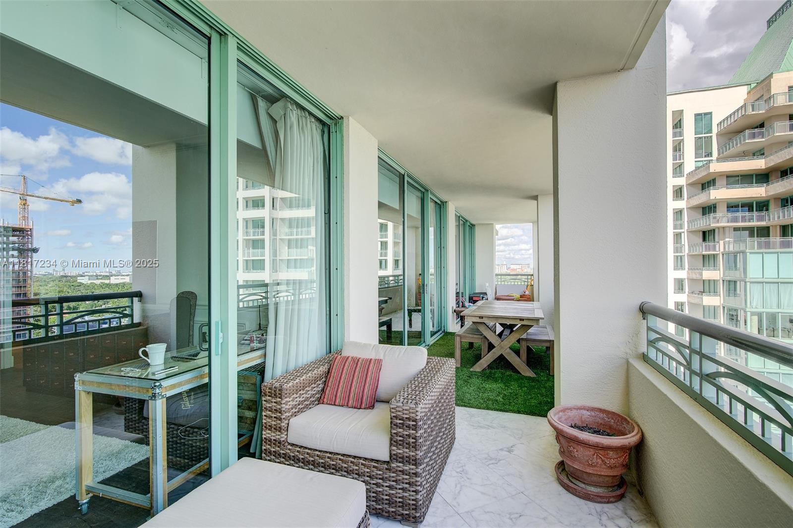 THE TOWER RESIDENCES COND - Residential Lease