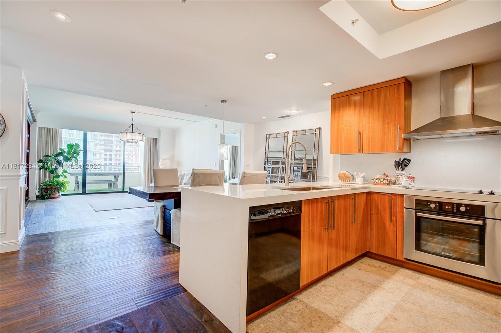 THE TOWER RESIDENCES COND - Residential Lease