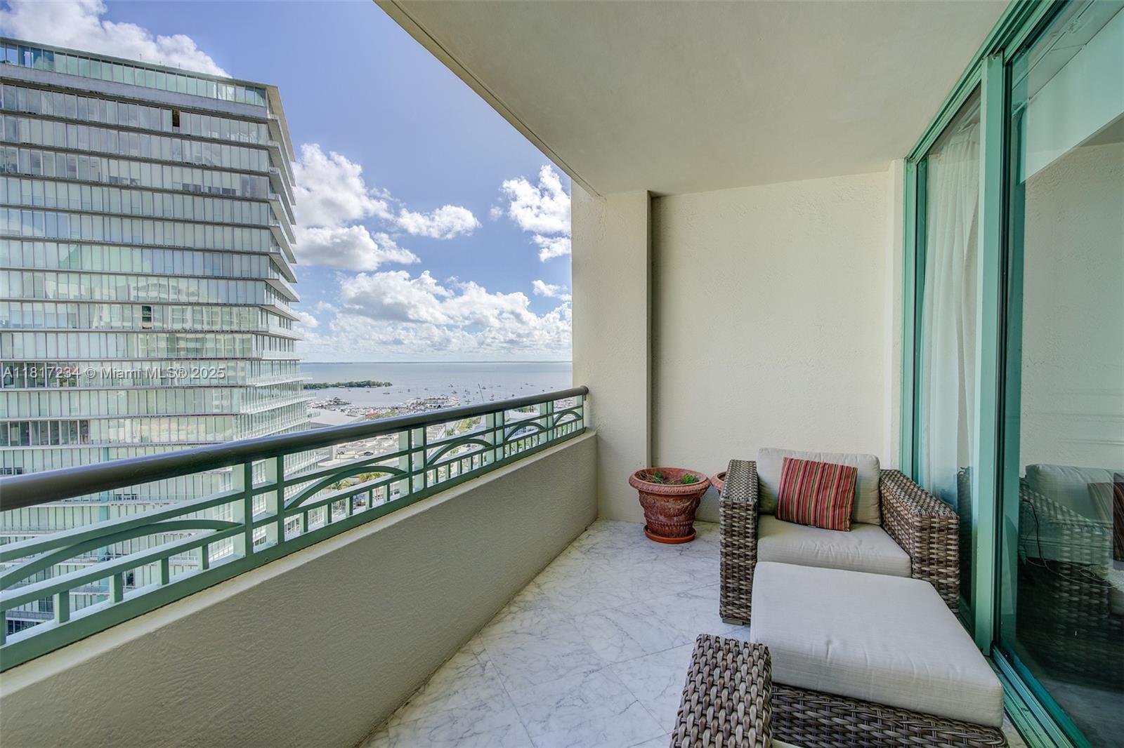 THE TOWER RESIDENCES COND - Residential Lease