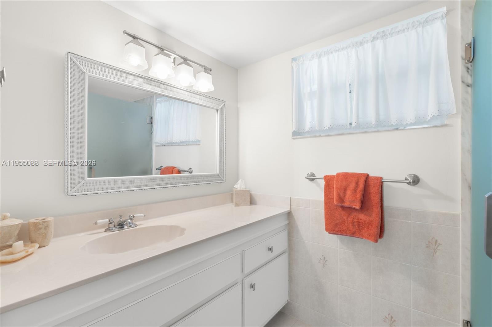 GRANADA HOUSE CONDOMINIUM - Residential