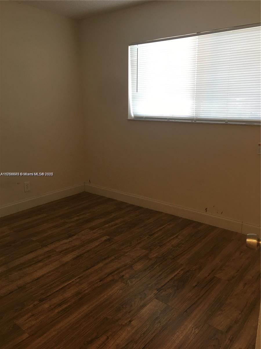 LAKESHORE AT UNIVERSITY P - Residential Lease
