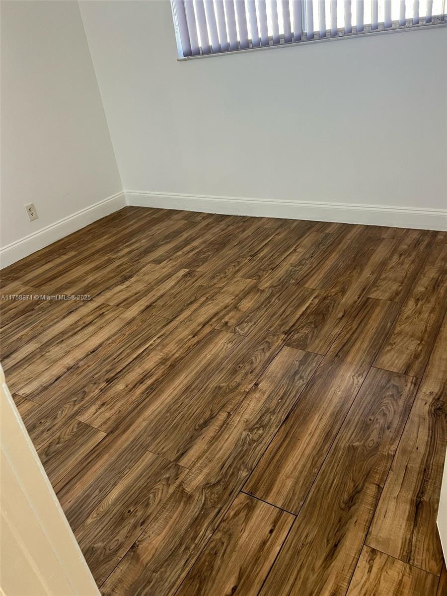 LAKESHORE AT UNIVERSITY P - Residential Lease