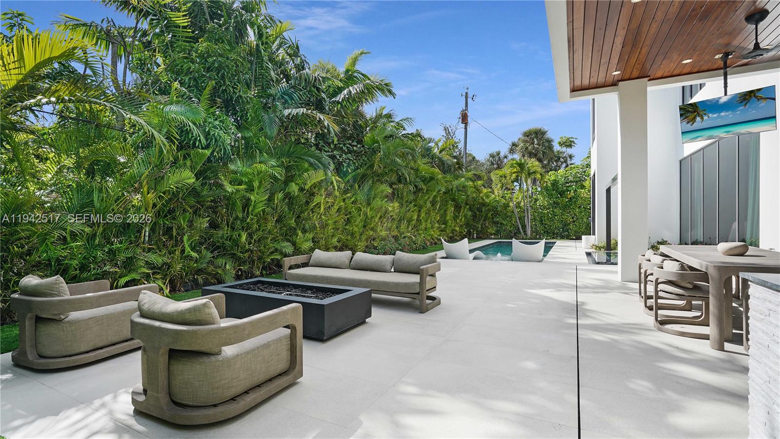 LEFT BANK ESTATES - Residential