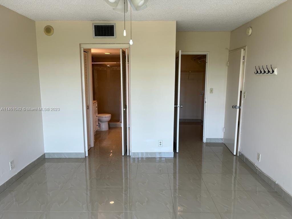 OLYMPUS CONDO PHASE - Residential