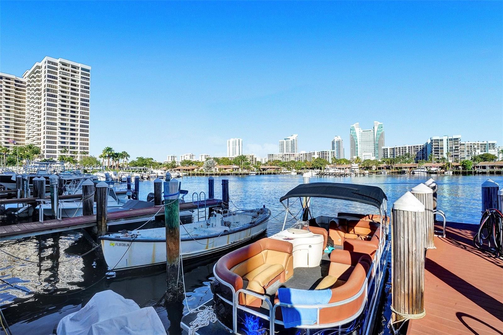 OLYMPUS CONDO PHASE - Residential
