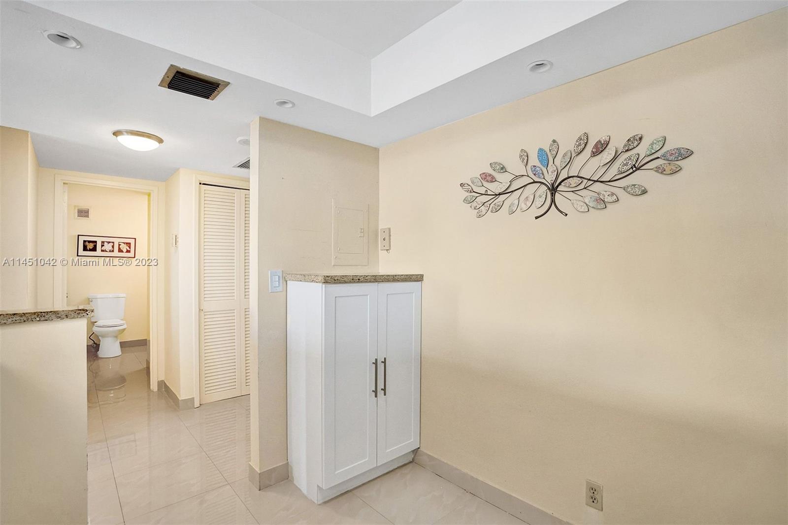 OLYMPUS CONDO PHASE - Residential
