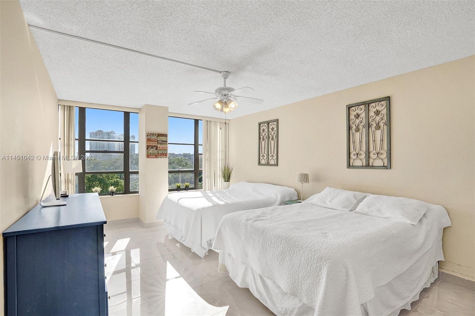 OLYMPUS CONDO PHASE - Residential