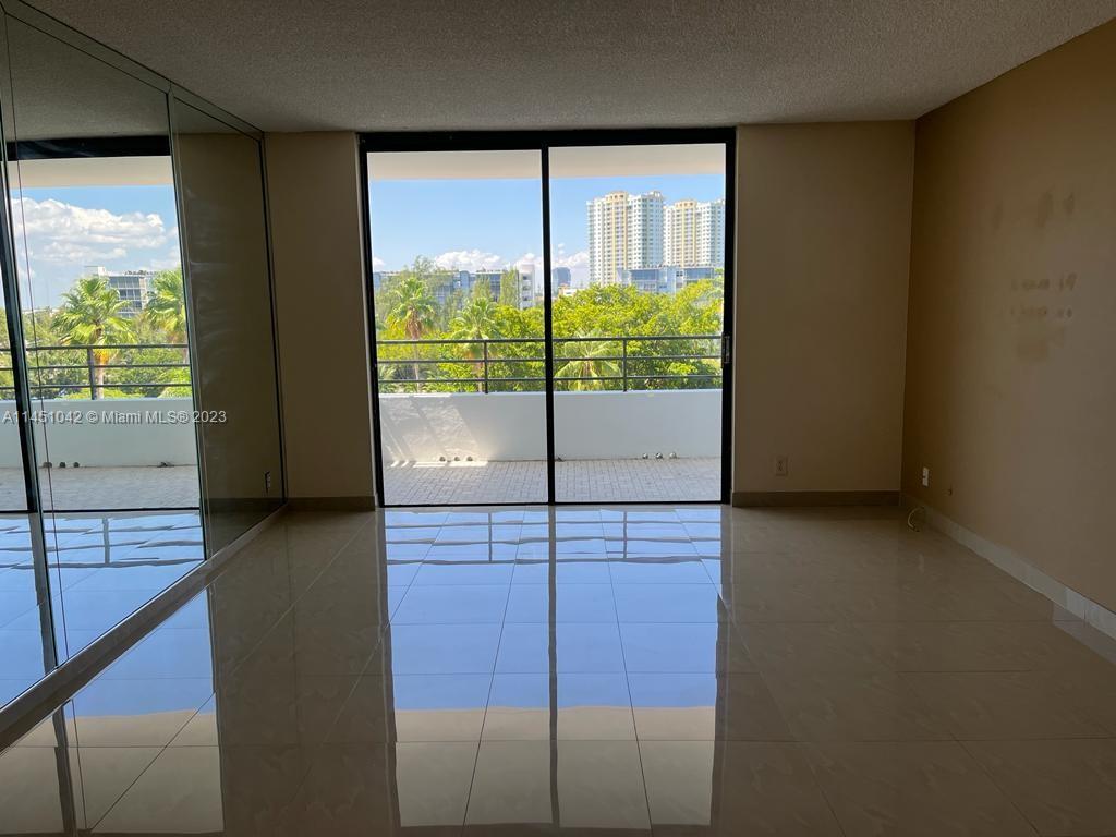 OLYMPUS CONDO PHASE - Residential