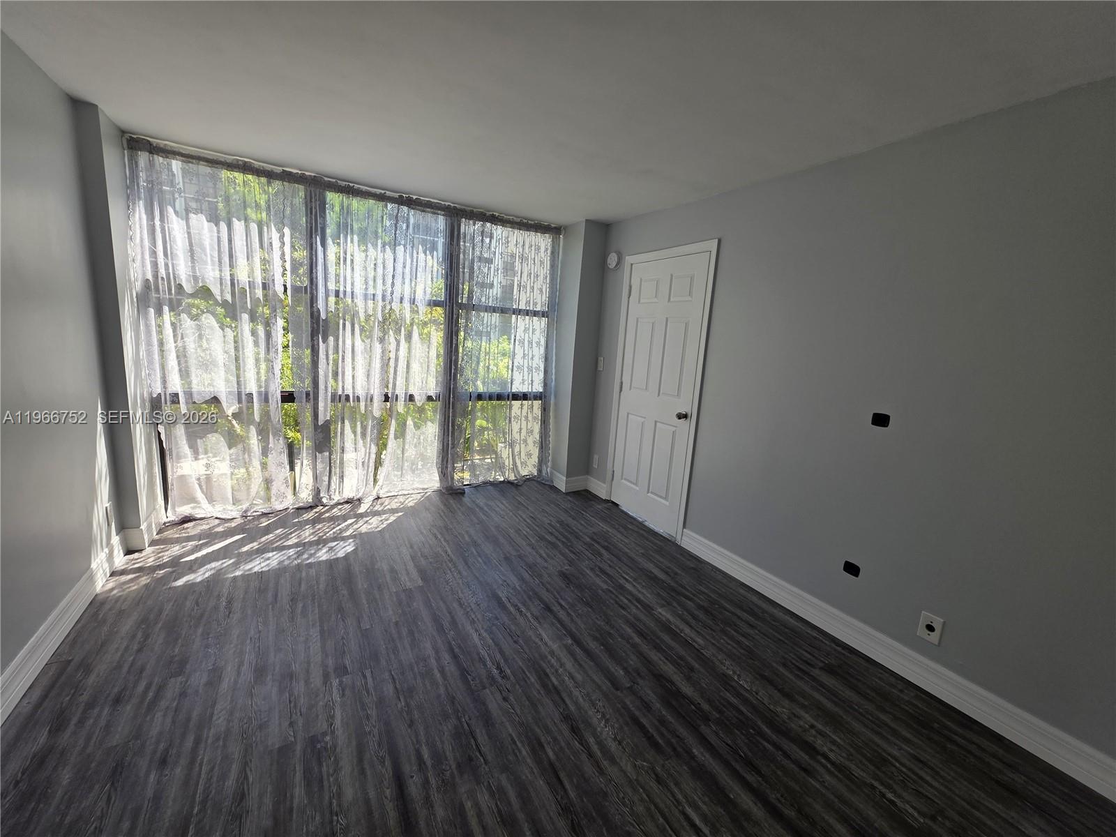 PLAZA OF AMERICAS CONDO P - Residential