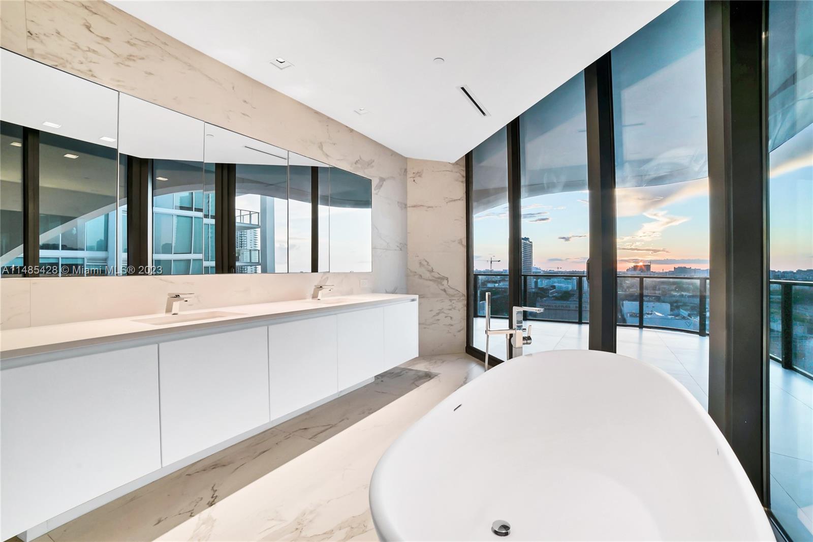 ONE THOUSAND MUSEUM CONDO - Residential